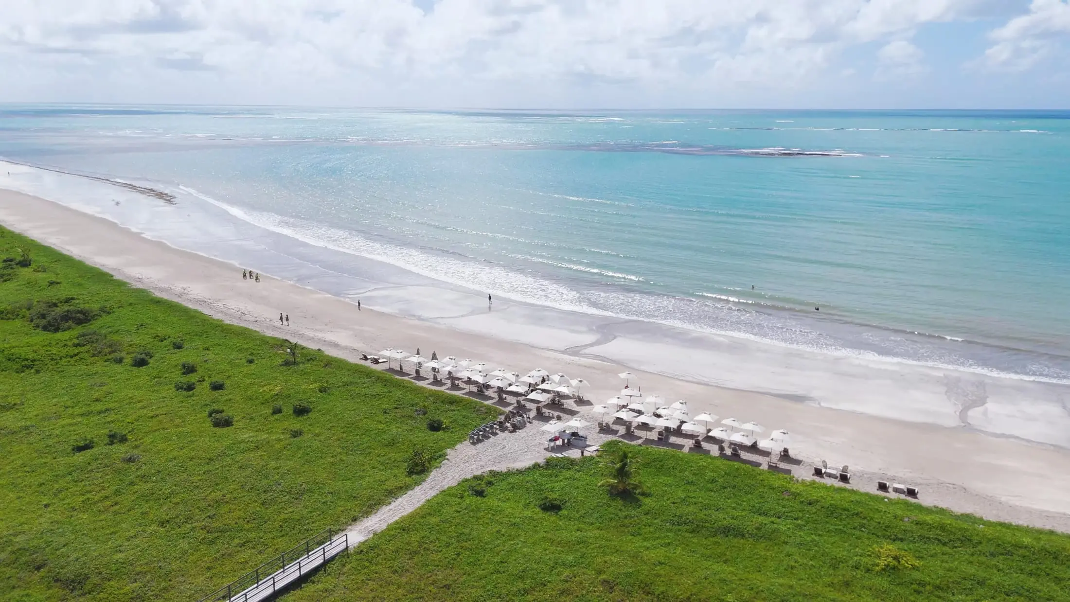 Vivari Beach Club — mar e praia de Ipioca, refúgio à beira-mar recomendado pelo Sais