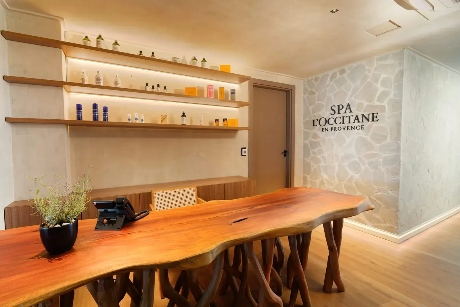 Recepção do Spa L'Occitane en Provence no Sais Beach Living